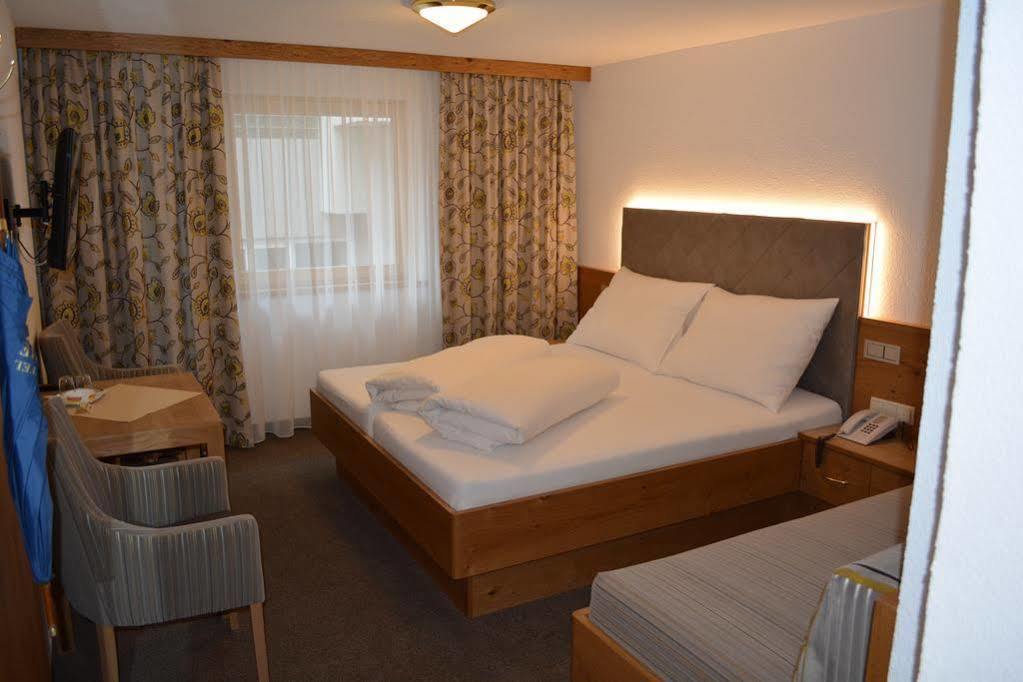 Hotel Maria Theresia イシュグル エクステリア 写真